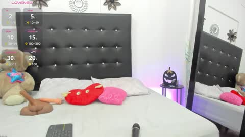 sarah_lowee online show from October 24, 7:32 pm