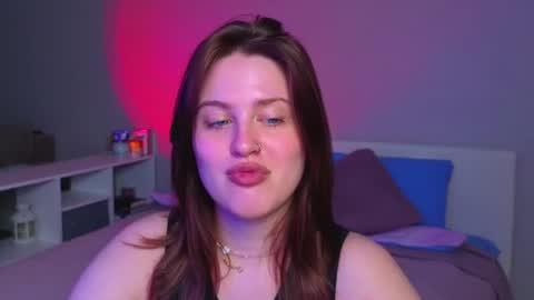Sarah online show from July 18, 11:40 pm