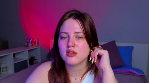 Sarah online show from July 28, 11:15 pm