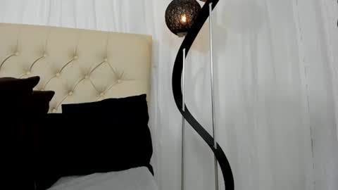 sarah_temptation online show from July 12, 11:05 pm