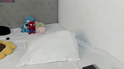 sarahgrant_ online show from June 21, 2:59 am