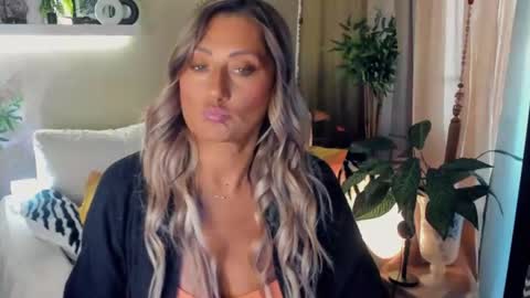 Divine Sarah NONUDE model online show from August 1, 2:41 pm