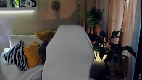 Divine Sarah NONUDE model online show from July 15, 3:17 pm