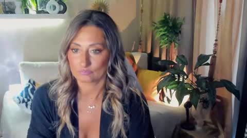 Divine Sarah NONUDE model online show from July 18, 1:46 pm
