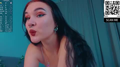 Snapshot of sarahhunny chatting on October 4, 9:30 pm Sarah online show from October 4, 9:30 pm