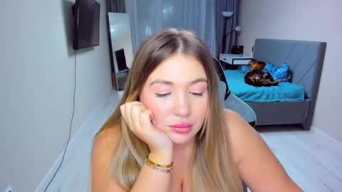 Sarah online show from February 23, 4:17 pm