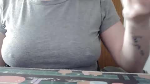 Sarah online show from April 27, 8:50 pm