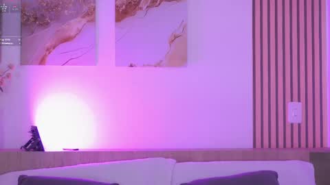 Sarah online show from November 4, 2:55 pm