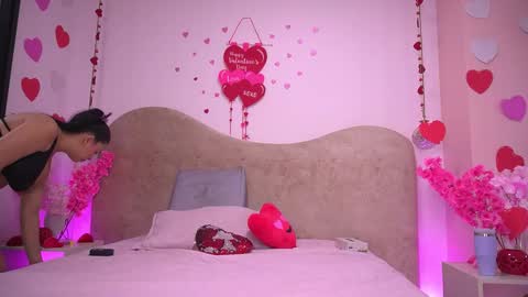 Sara  online show from February 12, 11:56 am