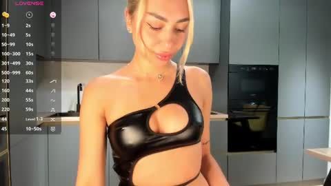 Sara online show from June 22, 1:43 am