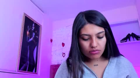 sarastonesx online show from October 2, 9:03 am