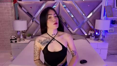 Sara  online show from May 21, 6:17 pm