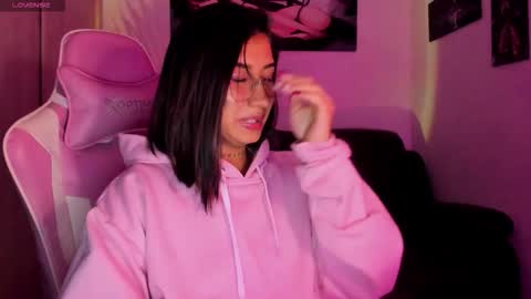 saratukkerr online show from February 15, 7:51 am