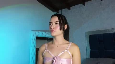 Sara W online show from December 5, 1:06 pm