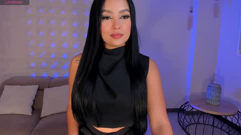 Sara Winstone online show from February 2, 11:08 am