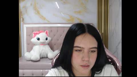 Sara  online show from February 4, 8:23 pm