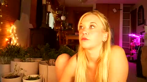 sasha_love__ online show from July 22, 12:33 am