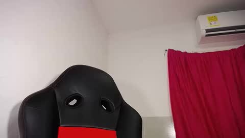 sashabreck1 online show from December 16, 3:34 am