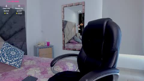 saskiagrendel online show from July 29, 8:53 pm