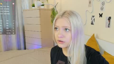 satinpresence online show from May 27, 5:15 am