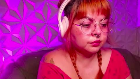 Snapshot of satyn_doll chatting on September 11, 1:28 am Gina George online show from September 11, 1:28 am