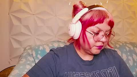 Gina George online show from June 20, 3:10 am