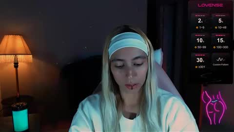 Snapshot of saucy_jenn1 chatting on December 27, 12:07 am I AM JENN  online show from December 27, 12:07 am