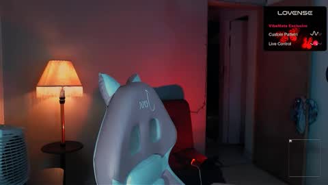 Snapshot of saucy_jenn1 chatting on January 12, 1:53 am I AM JENN  online show from January 12, 1:53 am