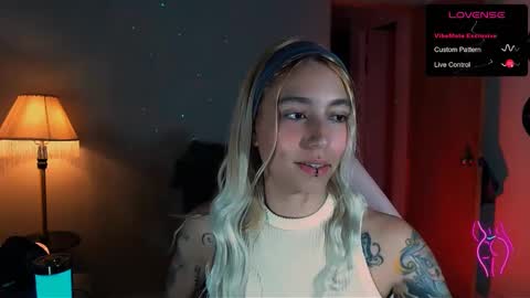 Snapshot of saucy_jenn1 chatting on December 29, 12:20 am I AM JENN  online show from December 29, 12:20 am