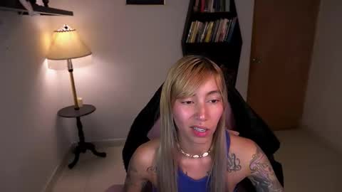 I AM JENN  online show from March 13, 4:58 am