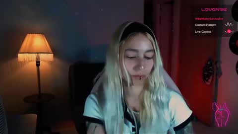 Snapshot of saucy_jenn1 chatting on January 9, 3:26 am I AM JENN  online show from January 9, 3:26 am