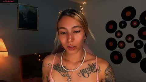 Snapshot of saucy_jenn1 chatting on March 2, 1:26 am I AM JENN  online show from March 2, 1:26 am