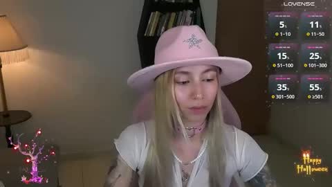 I AM JENN  online show from November 2, 3:43 am