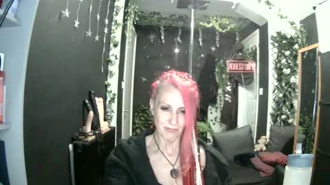 SaucySky online show from June 14, 2:24 am
