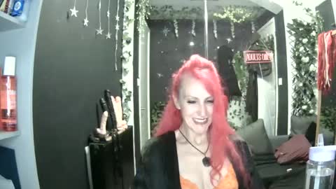 SaucySky online show from July 14, 9:19 pm