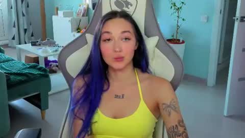Ariel online show from June 21, 3:10 am