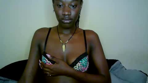 savagetonguee online show from April 21, 8:32 am
