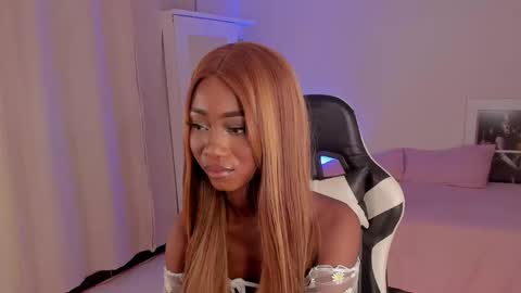 Savannahwildee online show from December 3, 8:39 pm