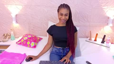 Snapshot of savory_pussy18 chatting on September 22, 2:37 pm savory_pussy18 online show from September 22, 2:37 pm