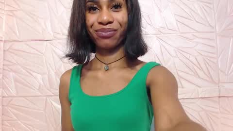 Snapshot of savory_pussy18 chatting on March 6, 1:57 pm savory_pussy18 online show from March 6, 1:57 pm