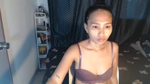 sazzy_lady online show from May 1, 2:37 am