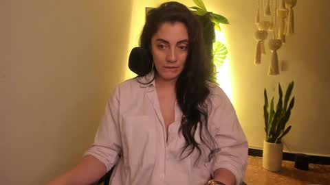 Snapshot of scalertt__steel_ chatting on December 18, 3:55 pm Venus online show from December 18, 3:55 pm