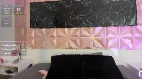 Scarlet  online show from December 4, 4:08 pm