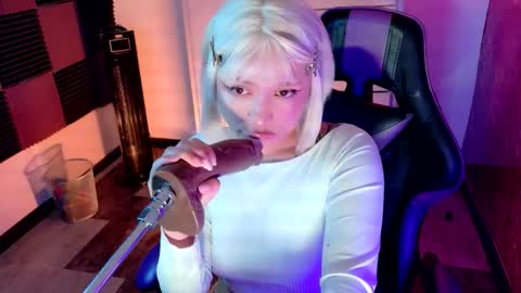 scarlet_gold online show from November 6, 4:40 am