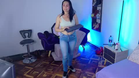 scarlet_hiit online show from June 25, 4:45 am