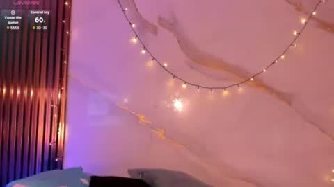scarlet_vixen_ online show from July 27, 12:35 pm