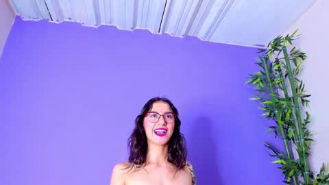 Snapshot of scarletjonesx chatting on January 10, 5:34 pm Denis online show from January 10, 5:34 pm