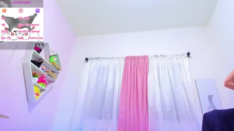 Snapshot of scarletliz chatting on February 14, 12:25 pm Scarletliz online show from February 14, 12:25 pm
