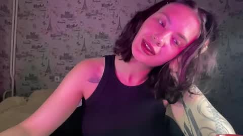 scarletpetal online show from September 9, 1:33 pm