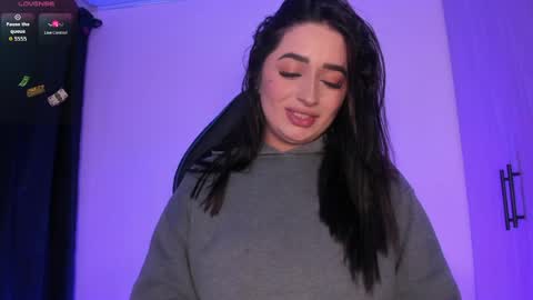 SCARLETT COLLINS online show from April 28, 1:37 pm